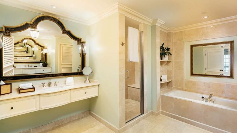 <b>The Sanctuary at Kiawah Island Suite</b>. Images powered by <a href="https://iceportal.shijigroup.com/" title="IcePortal" target="_blank">IcePortal</a>.
