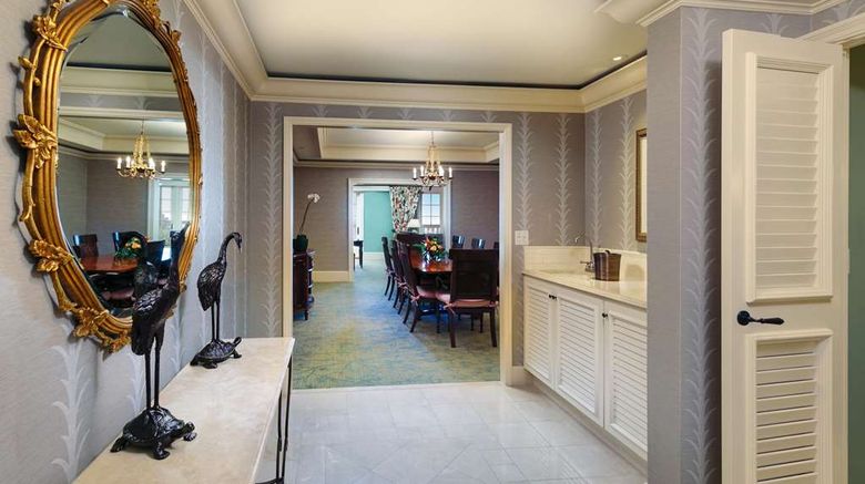 <b>The Sanctuary at Kiawah Island Suite</b>. Images powered by <a href="https://iceportal.shijigroup.com/" title="IcePortal" target="_blank">IcePortal</a>.