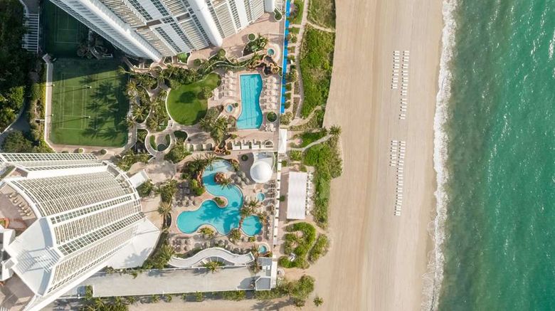 Trump International Beach Resort Exterior. Images powered by <a href="https://iceportal.shijigroup.com" target="_blank" rel="noopener">Ice Portal</a>.
