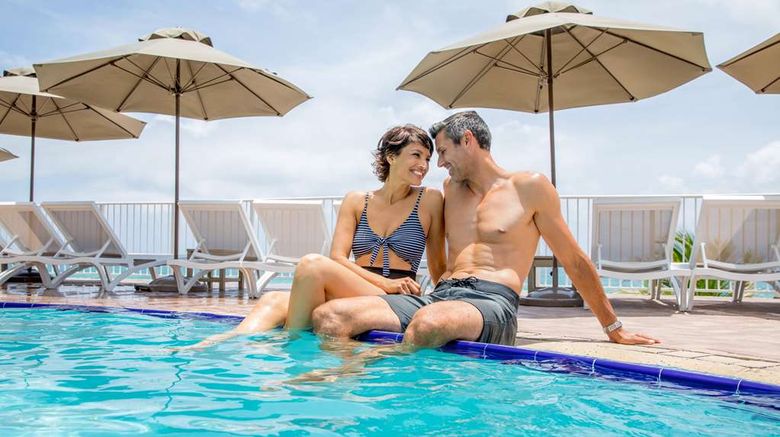 <b>Trump International Beach Resort Pool</b>. Images powered by <a href="https://iceportal.shijigroup.com/" title="IcePortal" target="_blank">IcePortal</a>.