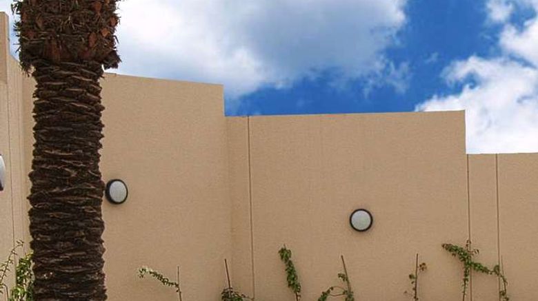 <b>Vivienda Turki Al Awal Pool</b>. Images powered by <a href="https://iceportal.shijigroup.com/" title="IcePortal" target="_blank">IcePortal</a>.