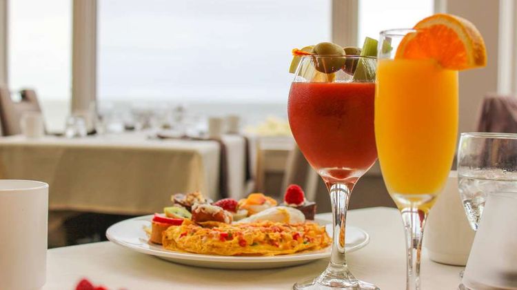 The Water's Edge Resort & Spa Restaurant