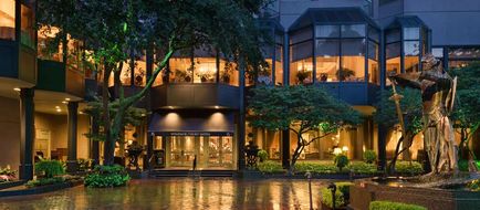 Windsor Court Hotel Exterior
