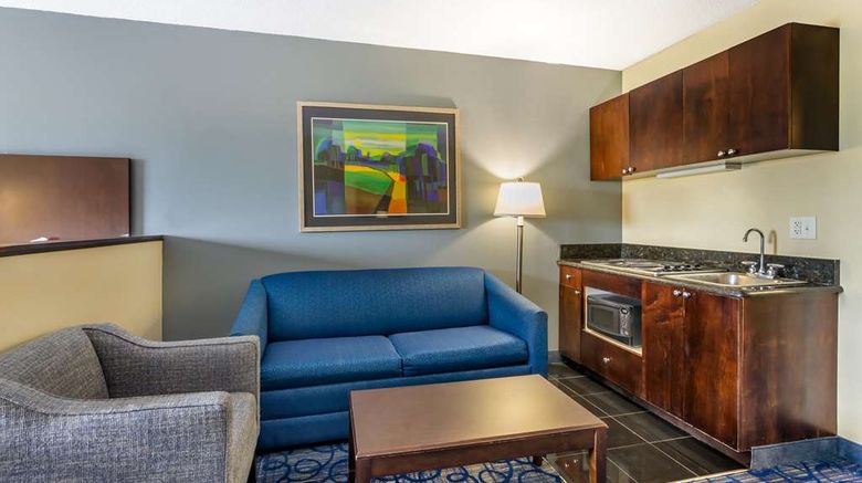 <b>Best Western Plus Waynesboro Inn & Stes Room</b>. Images powered by <a href="https://iceportal.shijigroup.com/" title="IcePortal" target="_blank">IcePortal</a>.