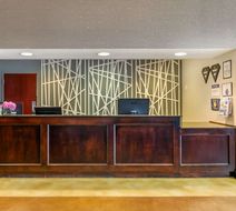 Best Western Plus Waynesboro Inn & Stes Lobby