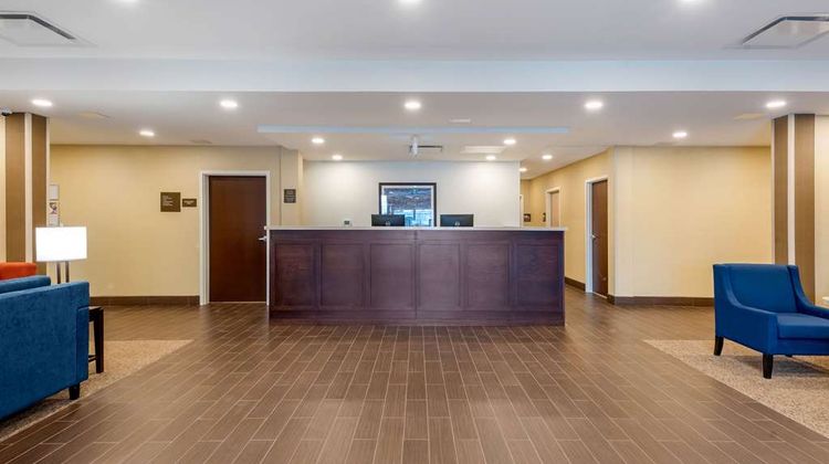 Comfort Inn and Suites Goderich Lobby