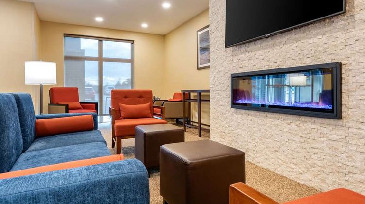 Comfort Inn and Suites Goderich Lobby