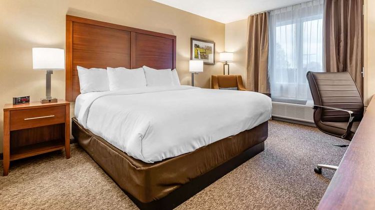 Comfort Inn and Suites Goderich Room