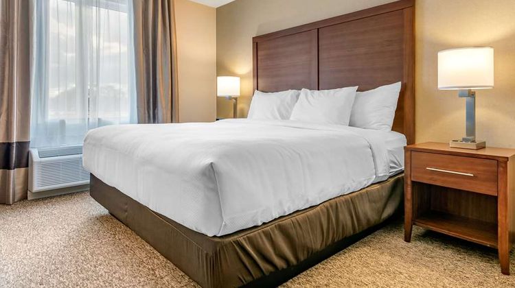 Comfort Inn and Suites Goderich Suite