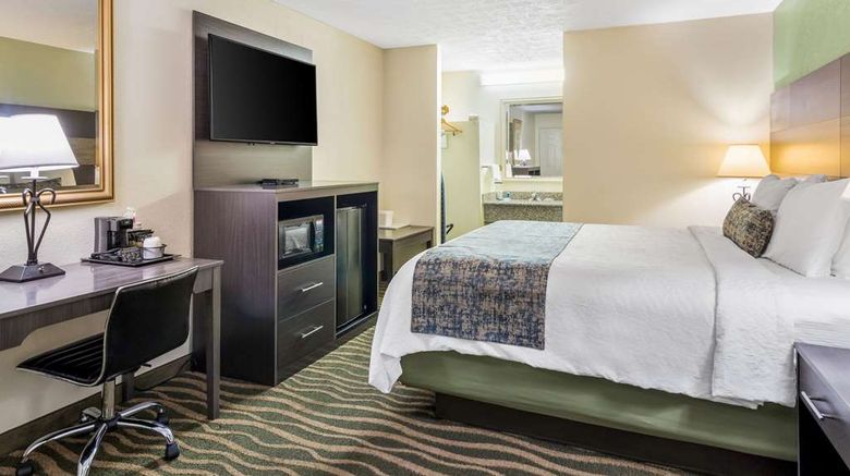 <b>Rodeway Inn Cadiz Room</b>. Images powered by <a href="https://iceportal.shijigroup.com/" title="IcePortal" target="_blank">IcePortal</a>.