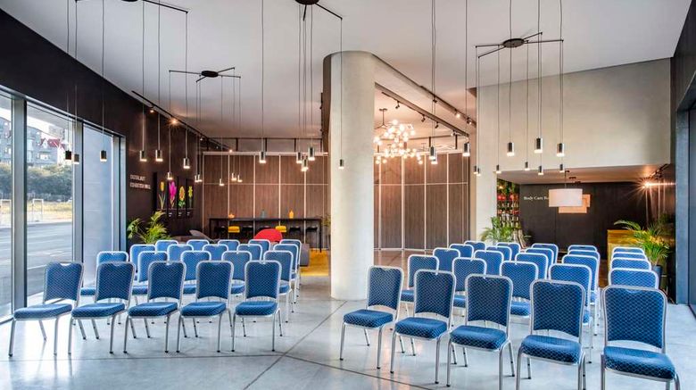 <b>Golden Tulip Design Tbilisi Meeting</b>. Images powered by <a href="https://iceportal.shijigroup.com/" title="IcePortal" target="_blank">IcePortal</a>.