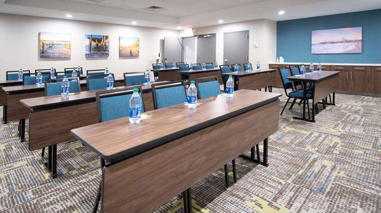 <b>Hampton Inn Egg Harbor Township Meeting</b>. Images powered by <a href="https://iceportal.shijigroup.com/" title="IcePortal" target="_blank">IcePortal</a>.
