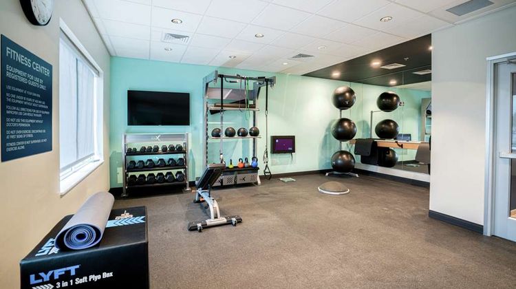 Tru by Hilton Greenville Health