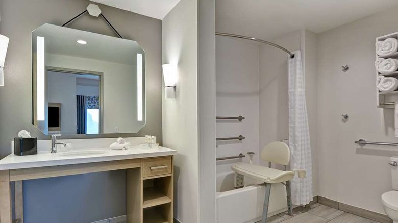 <b>Homewood Suites by Hilton Lynchburg Room</b>. Images powered by <a href="https://iceportal.shijigroup.com/" title="IcePortal" target="_blank">IcePortal</a>.