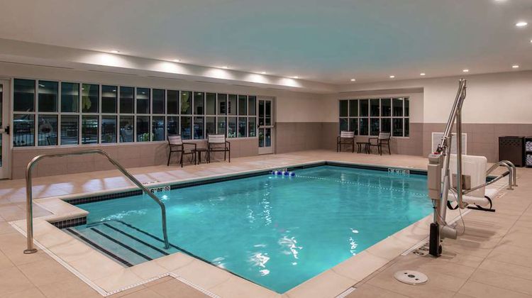 Hilton Garden Inn Kansas City Airport Pool
