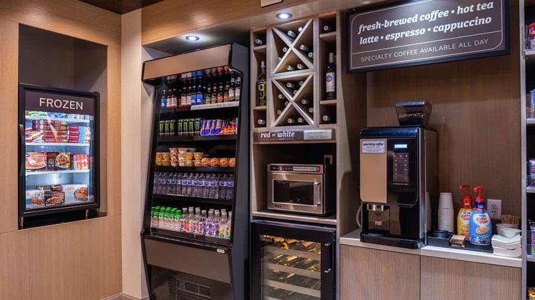 Hilton Garden Inn Kansas City Airport Restaurant