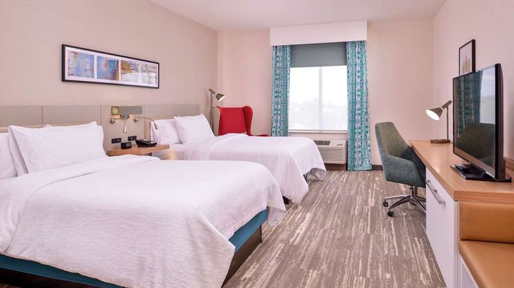 Hilton Garden Inn Kansas City Airport Room