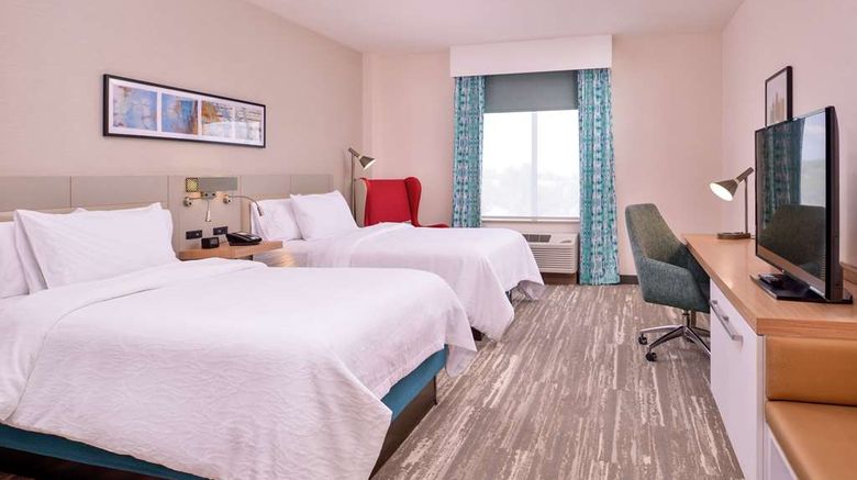 <b>Hilton Garden Inn Kansas City Airport Room</b>. Images powered by <a href="https://iceportal.shijigroup.com/" title="IcePortal" target="_blank">IcePortal</a>.