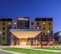 Hilton Garden Inn Kansas City Airport Exterior