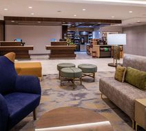 Hilton Garden Inn Kansas City Airport Lobby