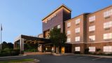 <b>La Quinta Inn & Suites by Wyndham Exterior</b>. Images powered by <a href="https://iceportal.shijigroup.com/" title="IcePortal" target="_blank">IcePortal</a>.