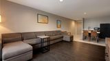 <b>La Quinta Inn & Suites by Wyndham Room</b>. Images powered by <a href="https://iceportal.shijigroup.com/" title="IcePortal" target="_blank">IcePortal</a>.