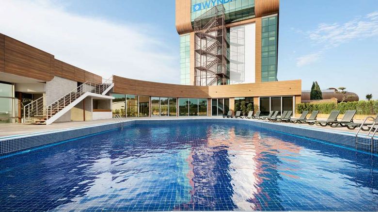 <b>Wyndham Cerkezkoy Pool</b>. Images powered by <a href="https://iceportal.shijigroup.com/" title="IcePortal" target="_blank">IcePortal</a>.
