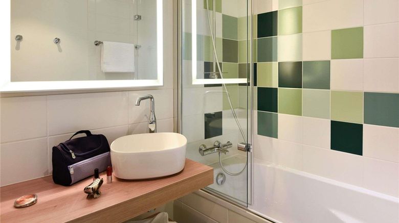 <b>Ibis Styles Arcachon Gujan-Mestras Room</b>. Images powered by <a href="https://iceportal.shijigroup.com/" title="IcePortal" target="_blank">IcePortal</a>.