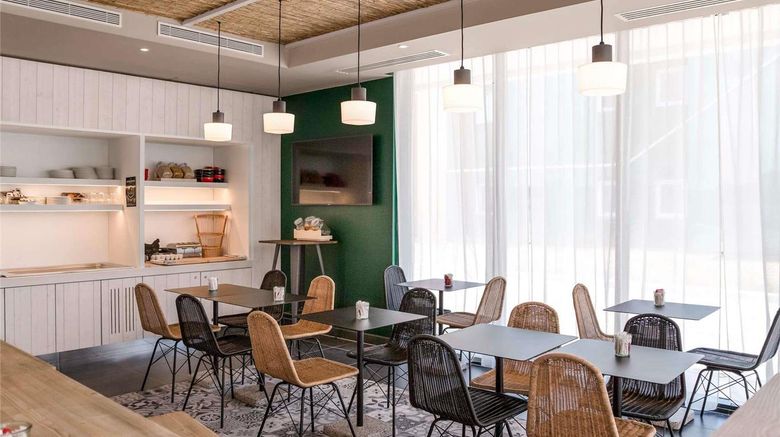 <b>Ibis Styles Arcachon Gujan-Mestras Restaurant</b>. Images powered by <a href="https://iceportal.shijigroup.com/" title="IcePortal" target="_blank">IcePortal</a>.