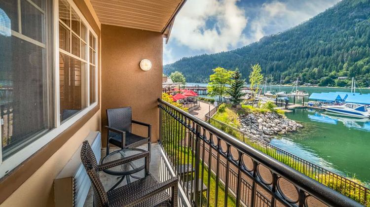 Prestige Lakeside Resort Room