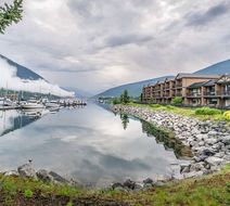 Prestige Lakeside Resort Exterior