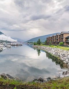Prestige Lakeside Resort