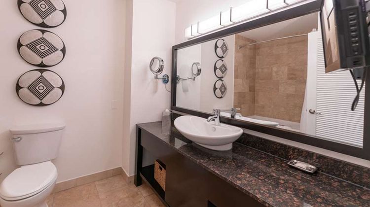 Prestige Lakeside Resort Suite