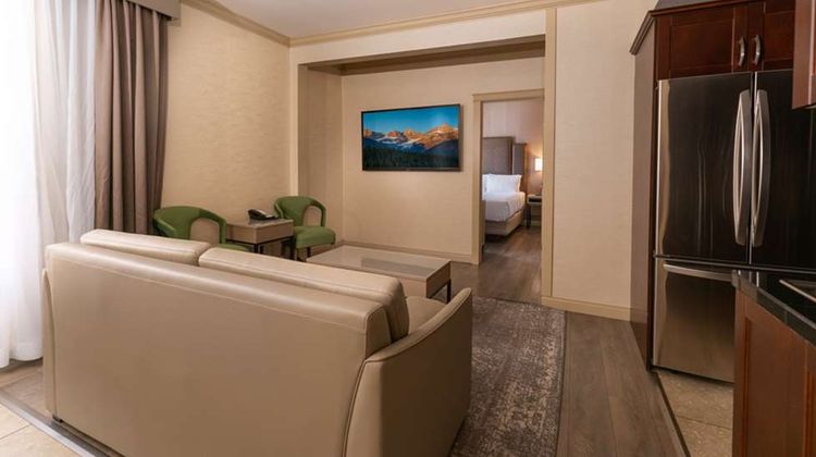 Prestige Harbourfront Resort Suite