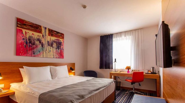 <b>Best Western Terminus Hotel Room</b>. Images powered by <a href="https://iceportal.shijigroup.com/" title="IcePortal" target="_blank">IcePortal</a>.