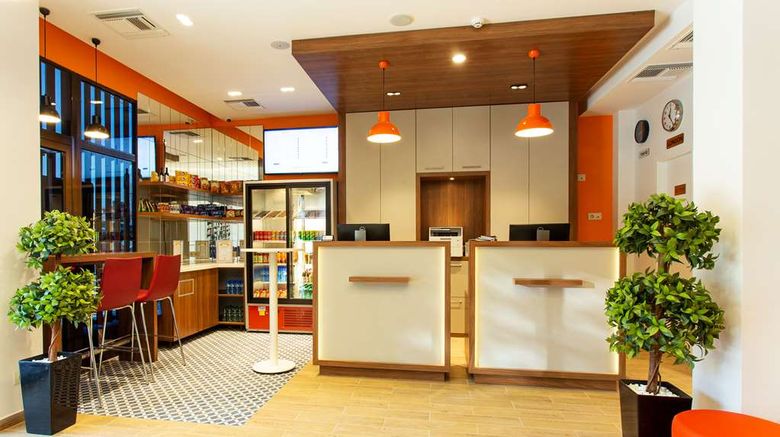 <b>Best Western Terminus Hotel Lobby</b>. Images powered by <a href="https://iceportal.shijigroup.com/" title="IcePortal" target="_blank">IcePortal</a>.