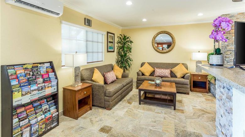 <b>Quality Inn Escondido San Diego North County Lobby</b>. Images powered by <a href="https://iceportal.shijigroup.com/" title="IcePortal" target="_blank">IcePortal</a>.