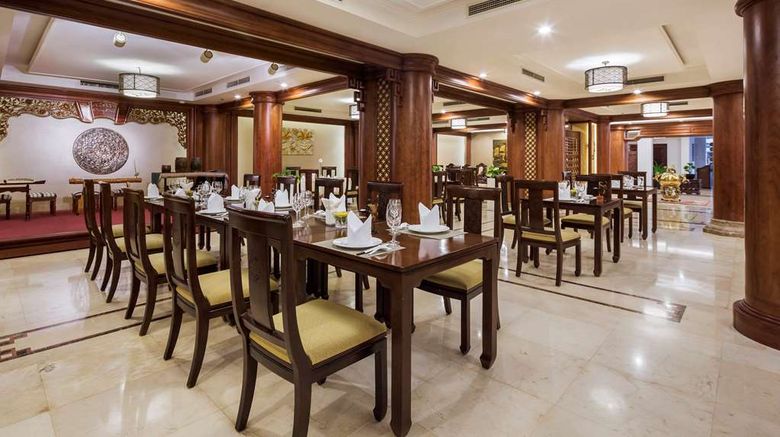 <b>Rex Hotel Restaurant</b>. Images powered by <a href="https://iceportal.shijigroup.com/" title="IcePortal" target="_blank">IcePortal</a>.