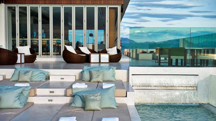 A La Carte Da Nang Beach Pool