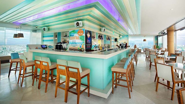 <b>A La Carte Da Nang Beach Restaurant</b>. Images powered by <a href="https://iceportal.shijigroup.com/" title="IcePortal" target="_blank">IcePortal</a>.