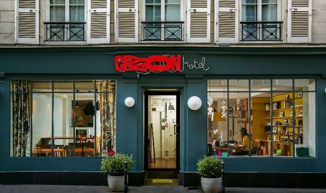 Crayon Hotel Paris Exterior