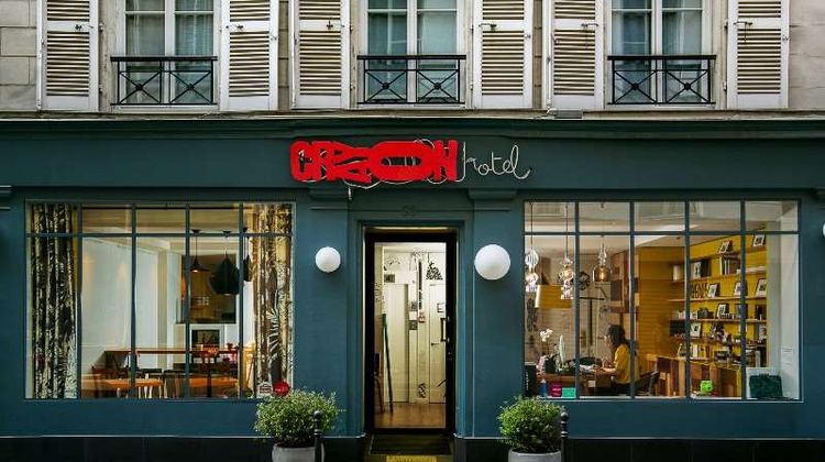 Crayon Hotel Paris Exterior