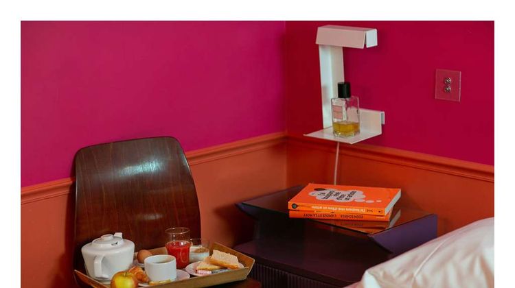 Crayon Hotel Paris Room