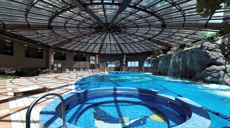 Monarch Plaza Hotel Pool