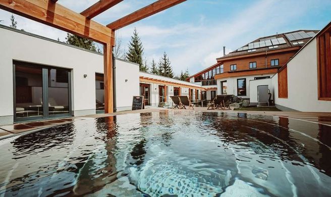Hotel Horal Exterior