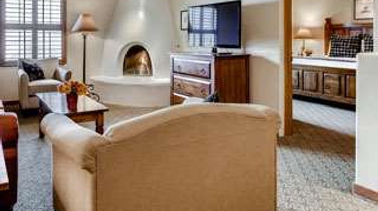 Pinon Court by La Fonda Room