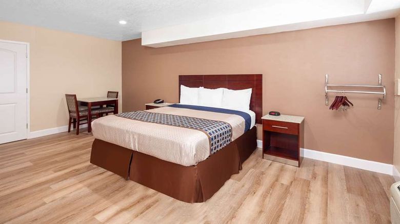 <b>Travelodge by Wyndham Harbor City Room</b>. Images powered by <a href="https://iceportal.shijigroup.com/" title="IcePortal" target="_blank">IcePortal</a>.