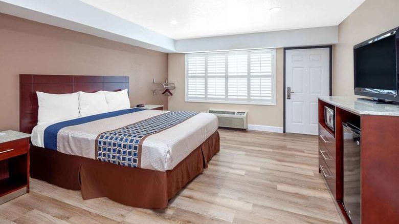 <b>Travelodge by Wyndham Harbor City Room</b>. Images powered by <a href="https://iceportal.shijigroup.com/" title="IcePortal" target="_blank">IcePortal</a>.
