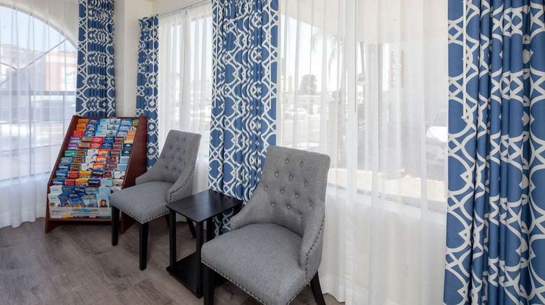 <b>Travelodge by Wyndham Harbor City Lobby</b>. Images powered by <a href="https://iceportal.shijigroup.com/" title="IcePortal" target="_blank">IcePortal</a>.