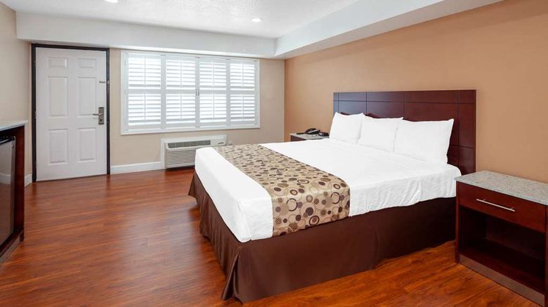 <b>Travelodge by Wyndham Harbor City Room</b>. Images powered by <a href="https://iceportal.shijigroup.com/" title="IcePortal" target="_blank">IcePortal</a>.